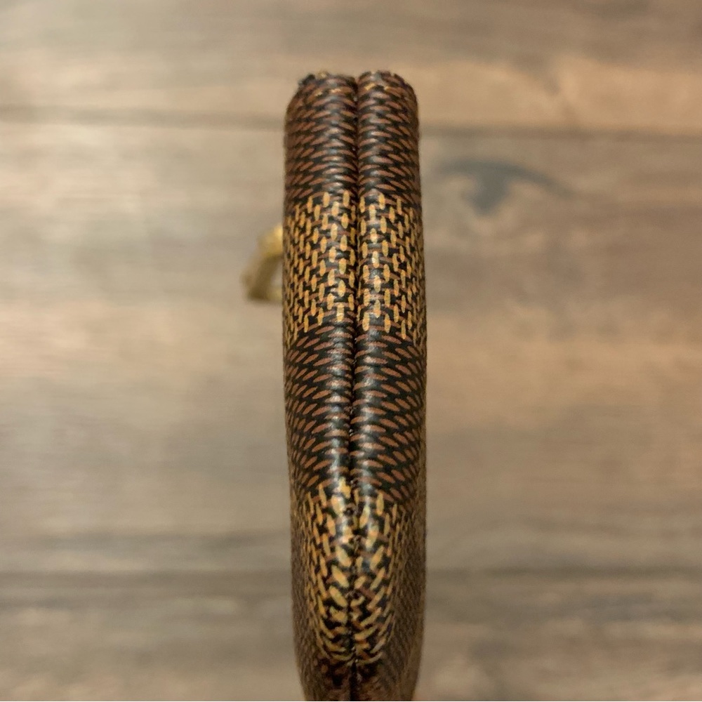 Louis Vuitton Key Pouch in Damier Ebene Canvas - Picture 6 of 14